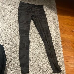 Lululemon leggings!